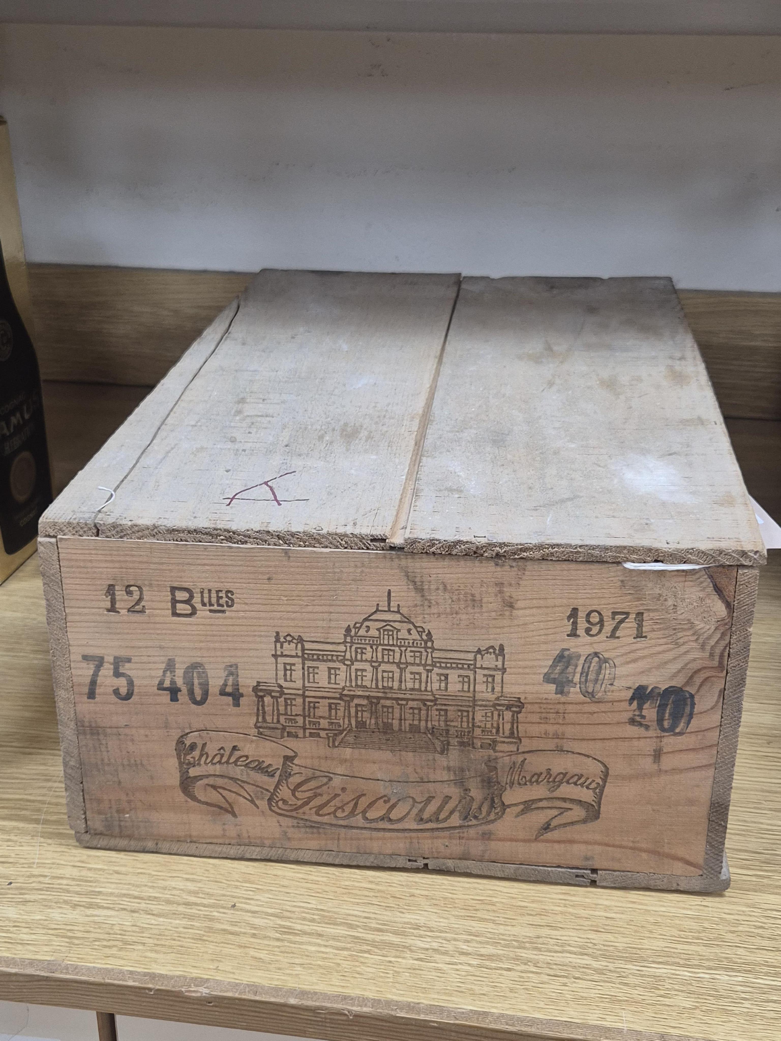 Twelve bottles of Chateau Giscours Margaux, 1971, OWC, cased